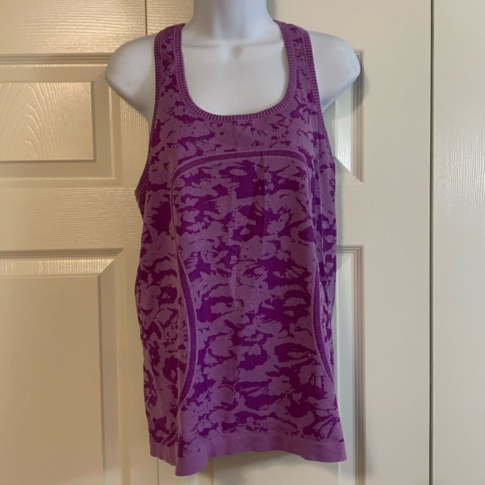 Lululemon, tank top, great condition, medium